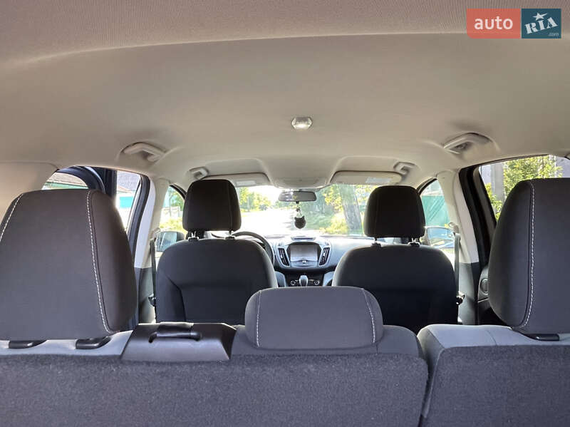 Внедорожник / Кроссовер Ford Escape 2016 в Гайвороне