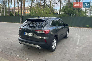 Позашляховик / Кросовер Ford Escape 2020 в 