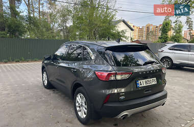 Позашляховик / Кросовер Ford Escape 2020 в 