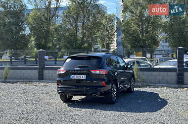 Внедорожник / Кроссовер Ford Escape 2020 в 