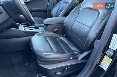 Внедорожник / Кроссовер Ford Escape 2020 в 