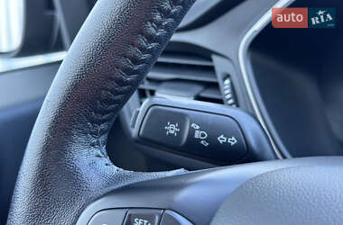 Внедорожник / Кроссовер Ford Escape 2020 в 