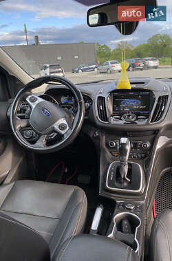 Внедорожник / Кроссовер Ford Escape 2013 в 