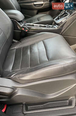 Внедорожник / Кроссовер Ford Escape 2013 в 