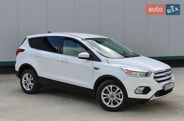 Внедорожник / Кроссовер Ford Escape 2019 в 