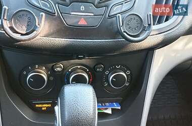 Внедорожник / Кроссовер Ford Escape 2015 в Полтаве