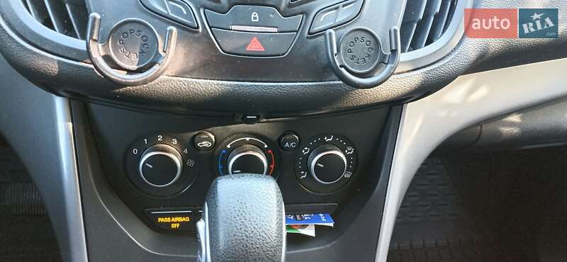 Внедорожник / Кроссовер Ford Escape 2015 в Полтаве