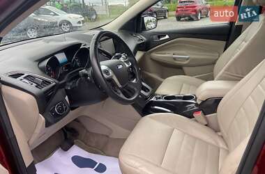 Позашляховик / Кросовер Ford Escape 2014 в 