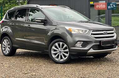Внедорожник / Кроссовер Ford Escape 2017 в 