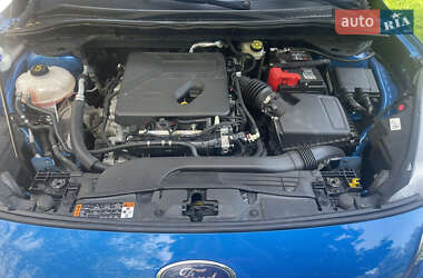 Внедорожник / Кроссовер Ford Escape 2019 в 