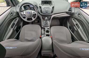 Внедорожник / Кроссовер Ford Escape 2015 в 