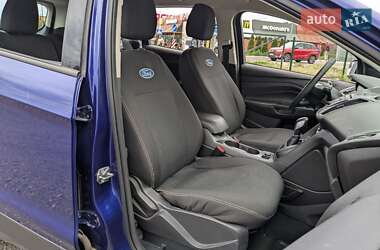 Внедорожник / Кроссовер Ford Escape 2015 в 