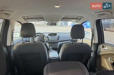 Внедорожник / Кроссовер Ford Escape 2017 в Кривом Роге