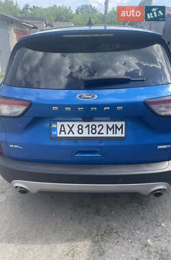 Внедорожник / Кроссовер Ford Escape 2019 в 