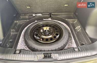 Позашляховик / Кросовер Ford Escape 2022 в 