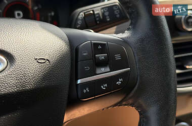 Внедорожник / Кроссовер Ford Escape 2020 в 