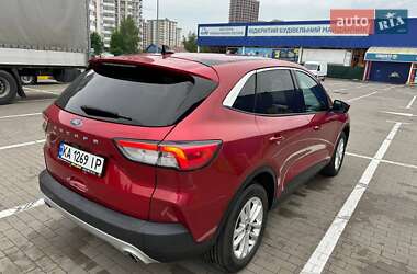 Внедорожник / Кроссовер Ford Escape 2019 в 