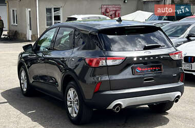 Внедорожник / Кроссовер Ford Escape 2020 в 