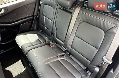 Внедорожник / Кроссовер Ford Escape 2020 в 