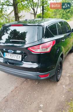 Внедорожник / Кроссовер Ford Escape 2015 в 