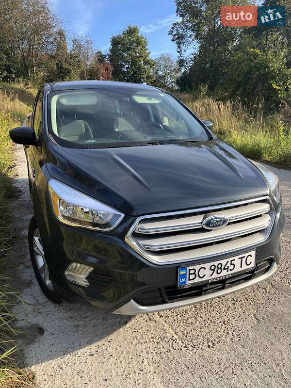 Внедорожник / Кроссовер Ford Escape 2018 в Львове