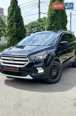 Внедорожник / Кроссовер Ford Escape 2016 в Сумах