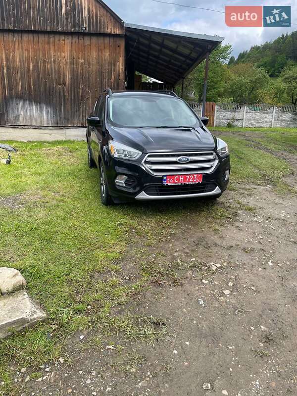 Внедорожник / Кроссовер Ford Escape 2017 в Коломые