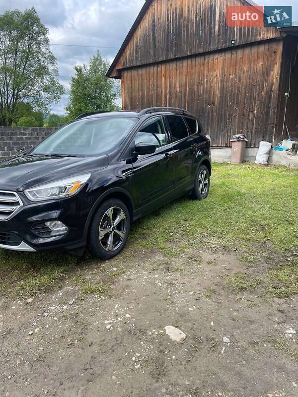 Внедорожник / Кроссовер Ford Escape 2017 в Коломые