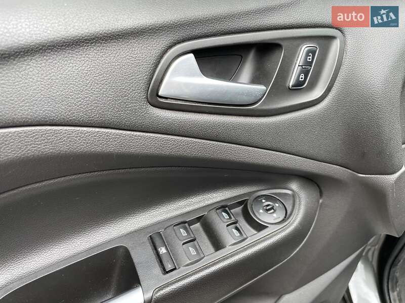 Внедорожник / Кроссовер Ford Escape 2014 в Киеве