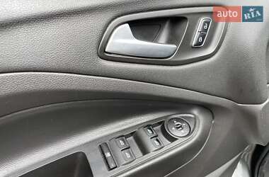 Внедорожник / Кроссовер Ford Escape 2014 в 