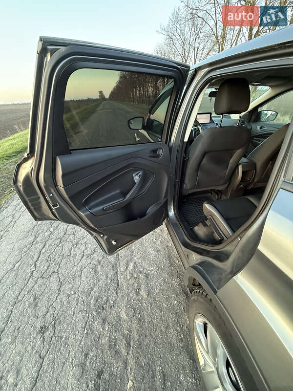Позашляховик / Кросовер Ford Escape 2014 в Черкасах