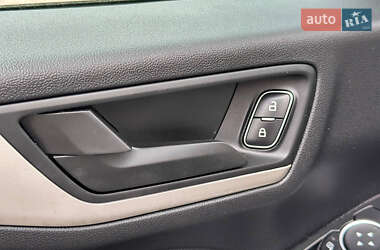 Внедорожник / Кроссовер Ford Escape 2022 в 
