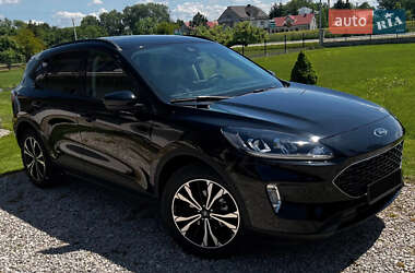 Внедорожник / Кроссовер Ford Escape 2022 в 