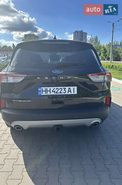 Внедорожник / Кроссовер Ford Escape 2022 в 