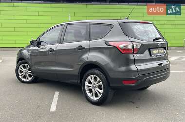 Внедорожник / Кроссовер Ford Escape 2018 в 