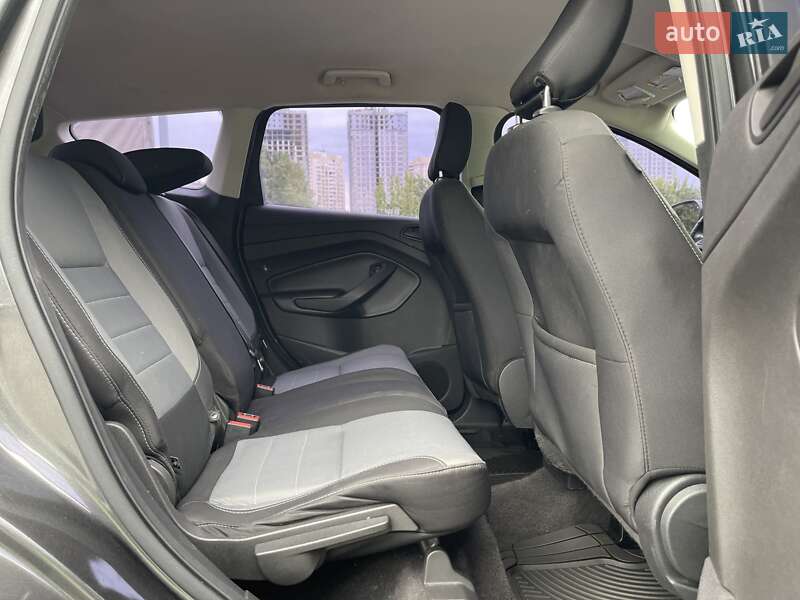 Внедорожник / Кроссовер Ford Escape 2018 в Киеве
