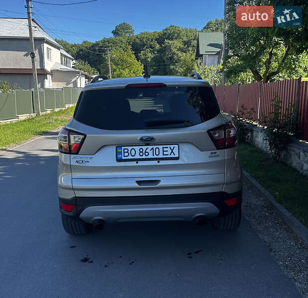 Позашляховик / Кросовер Ford Escape 2018 в Тернополі