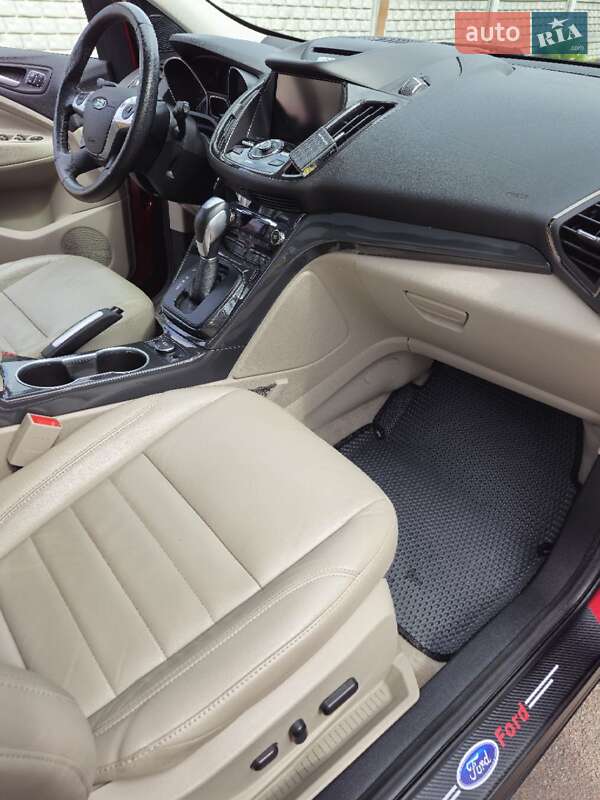 Позашляховик / Кросовер Ford Escape 2015 в Коростені