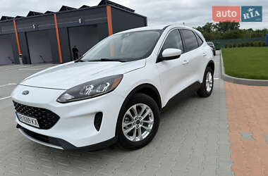 Внедорожник / Кроссовер Ford Escape 2021 в 