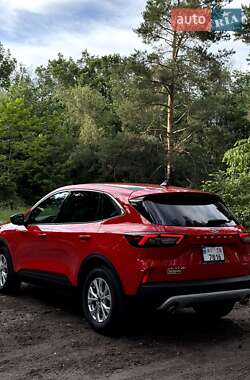 Внедорожник / Кроссовер Ford Escape 2024 в 