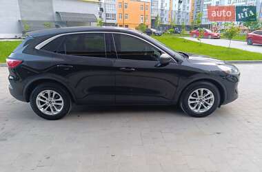 Внедорожник / Кроссовер Ford Escape 2022 в 