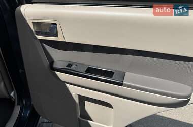 Позашляховик / Кросовер Ford Escape 2008 в 