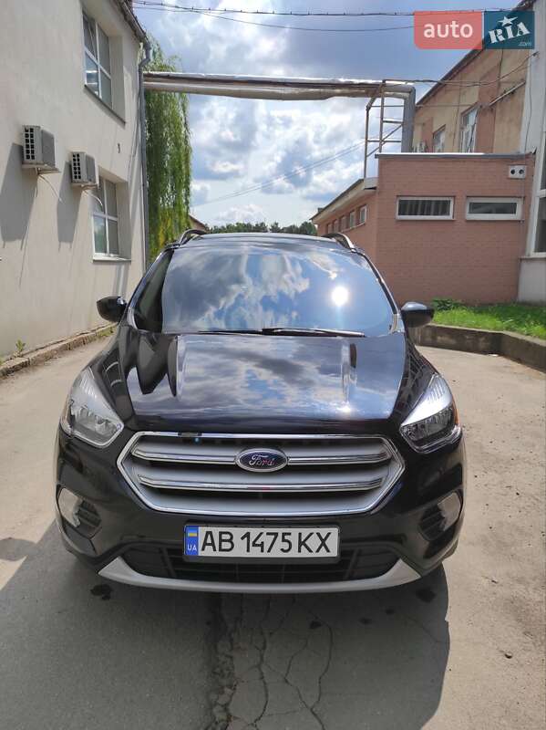 Внедорожник / Кроссовер Ford Escape 2018 в Виннице