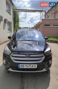 Внедорожник / Кроссовер Ford Escape 2018 в 