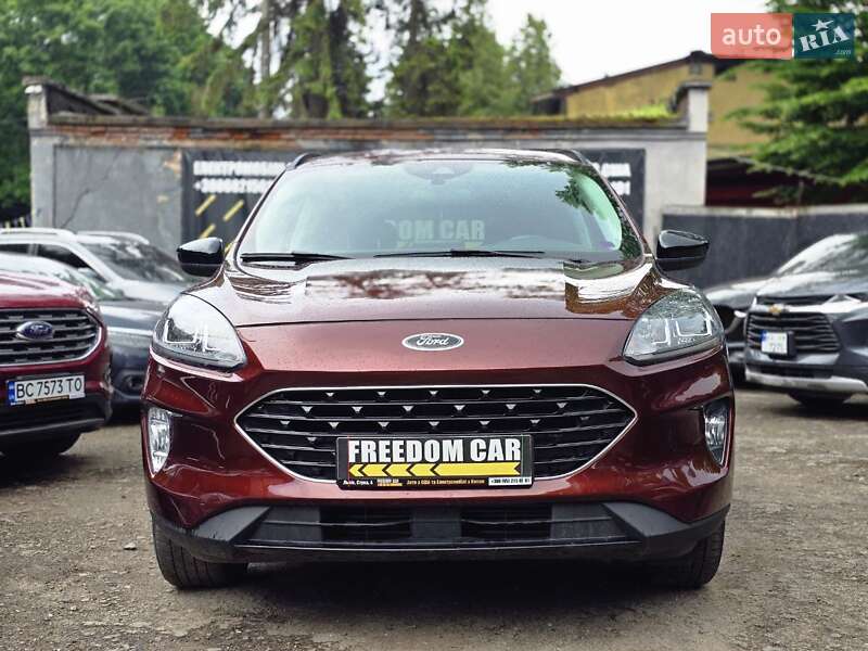 Позашляховик / Кросовер Ford Escape 2021 в Львові