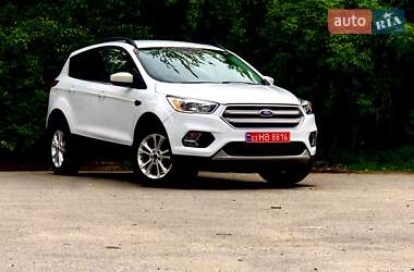 Внедорожник / Кроссовер Ford Escape 2018 в Львове