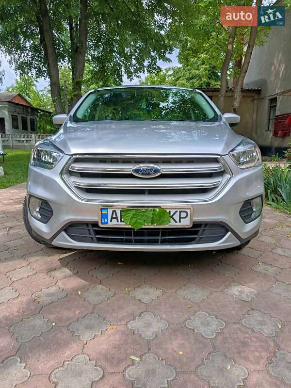 Внедорожник / Кроссовер Ford Escape 2019 в Бершади