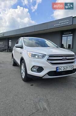 Позашляховик / Кросовер Ford Escape 2019 в 