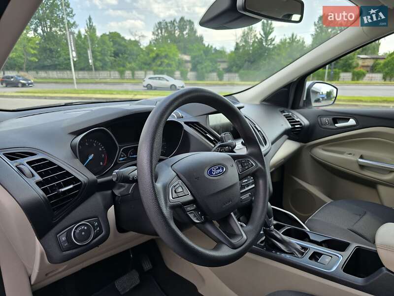 Внедорожник / Кроссовер Ford Escape 2019 в Львове