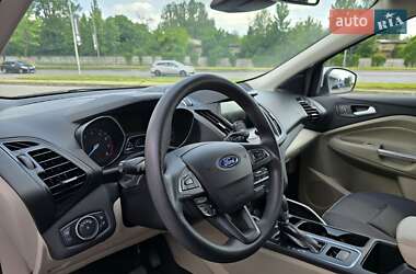 Позашляховик / Кросовер Ford Escape 2019 в 
